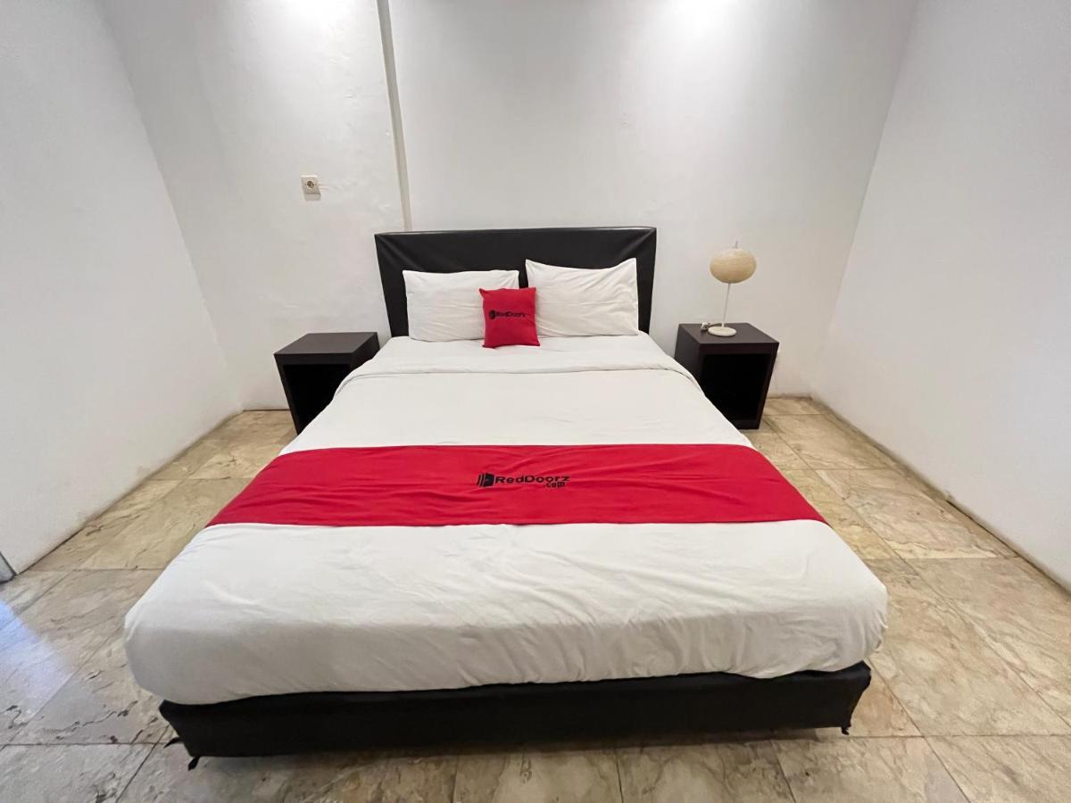 Reddoorz Near Kantor Walikota 美娜多 外观 照片