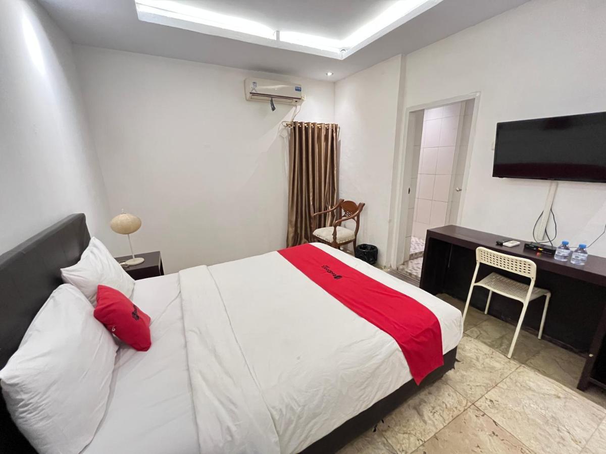 Reddoorz Near Kantor Walikota 美娜多 外观 照片