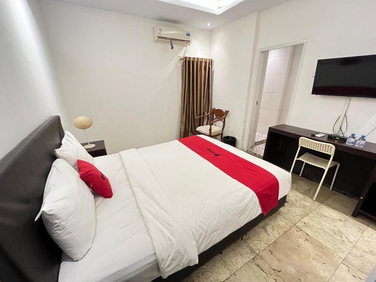 Reddoorz Near Kantor Walikota 美娜多 外观 照片
