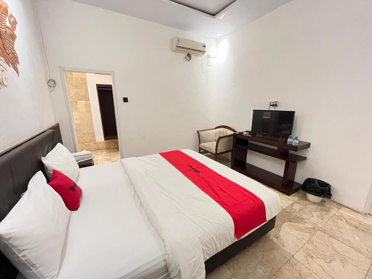 Reddoorz Near Kantor Walikota 美娜多 外观 照片
